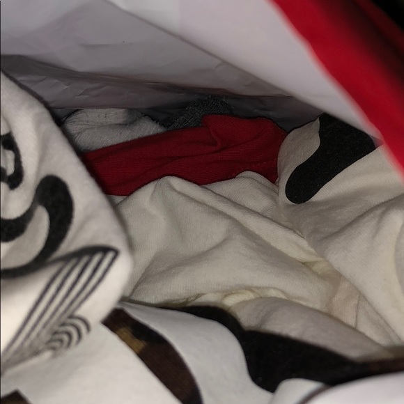 Mystery bag of clothes - Picture 3 of 4